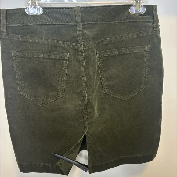 Old Navy Olive Green Size 6 Corduroy Skirt. EUC. - Picture 2 of 2